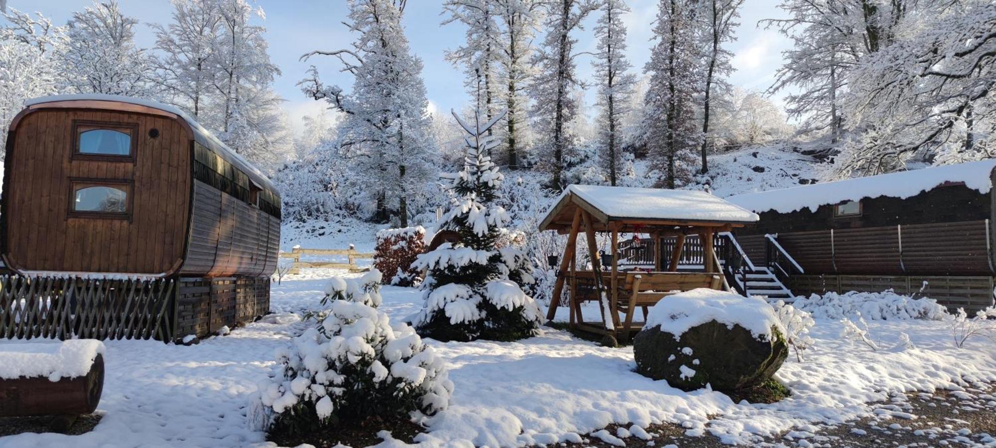 Hotel Ma Roulotte Sous Les Chenes "La Passionnee" Raon-aux-Bois Exterior foto